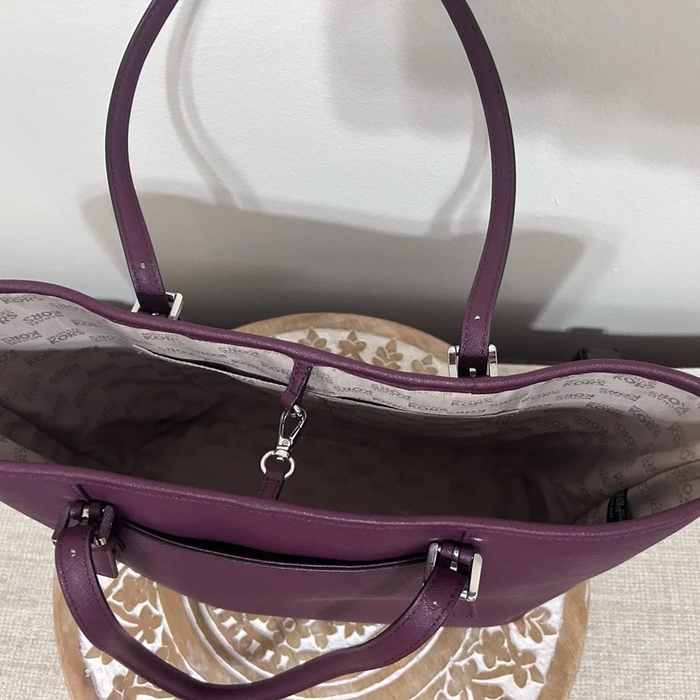 Michael Kors Tote & Wallet - Picture 3 of 8